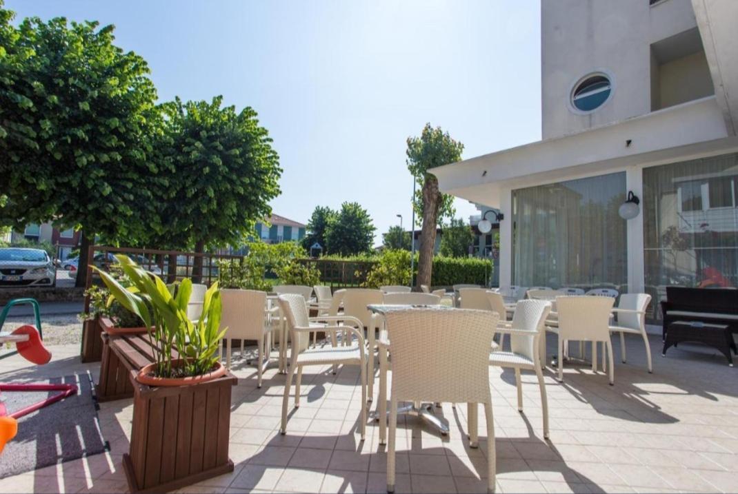 Hotel Villa Vera Rimini Exterior foto