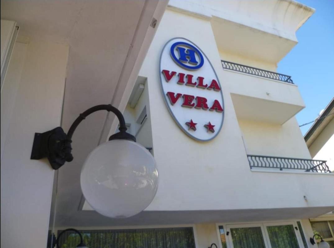 Hotel Villa Vera Rimini Exterior foto