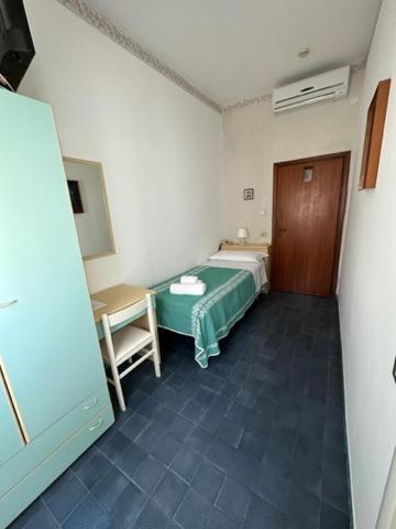 Hotel Villa Vera Rimini Exterior foto